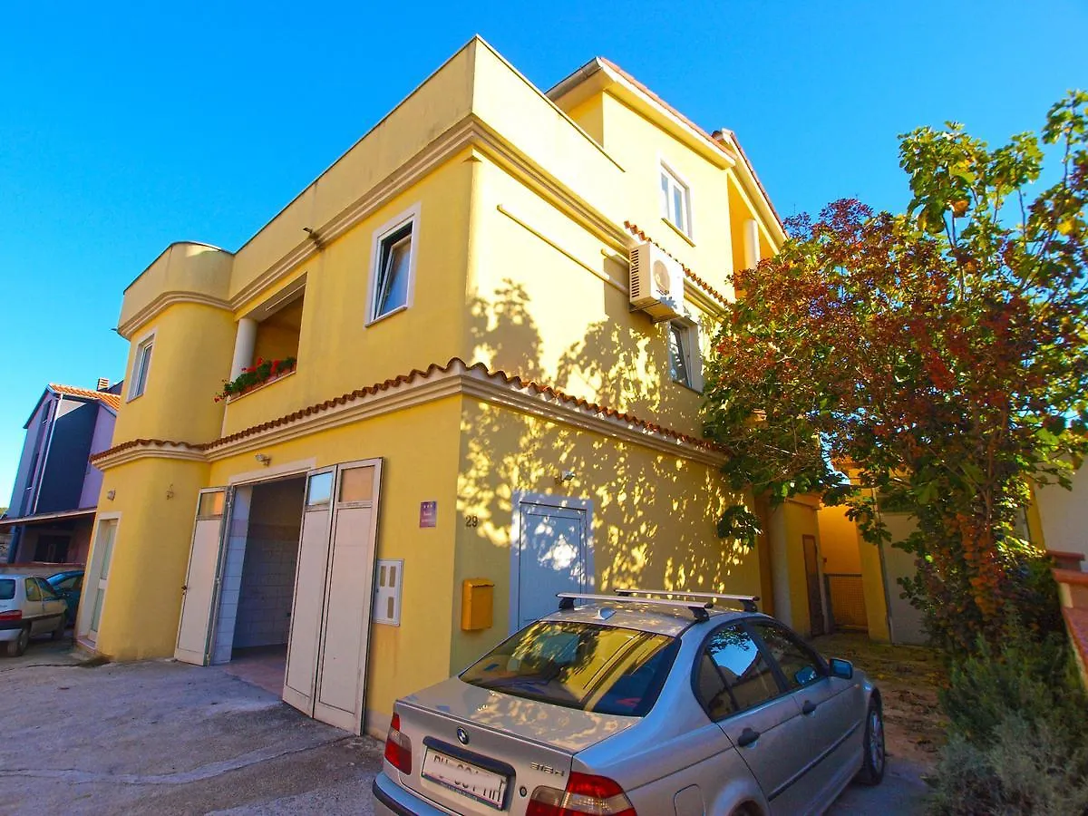 Apartment Zaklina 1496 Pula